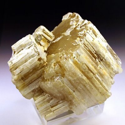 Beryllonite